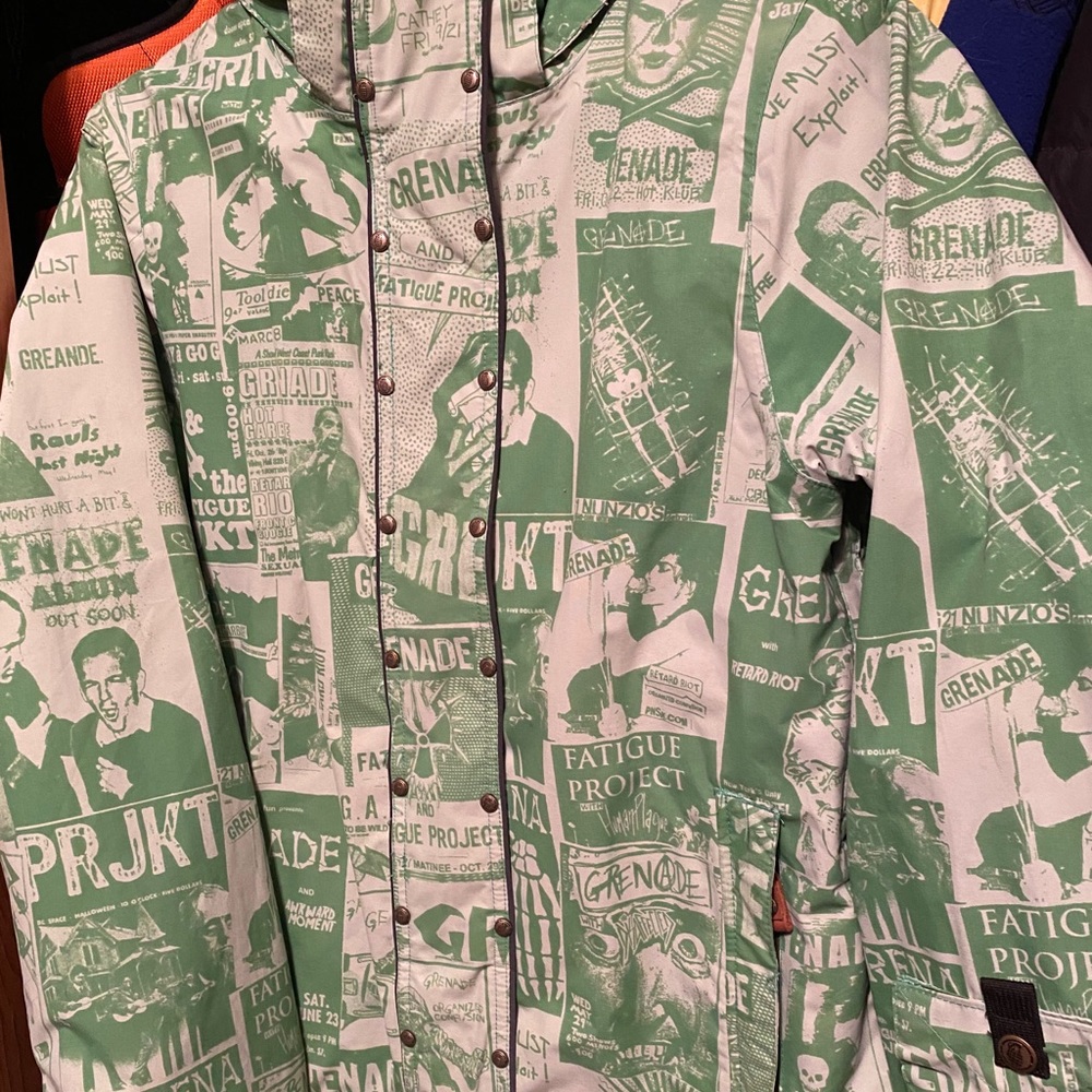 Grenade S Fatigue Project snowboard jacket